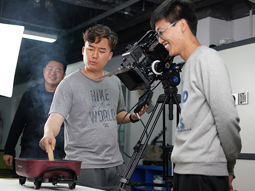 ʯ���f����Ƭ����